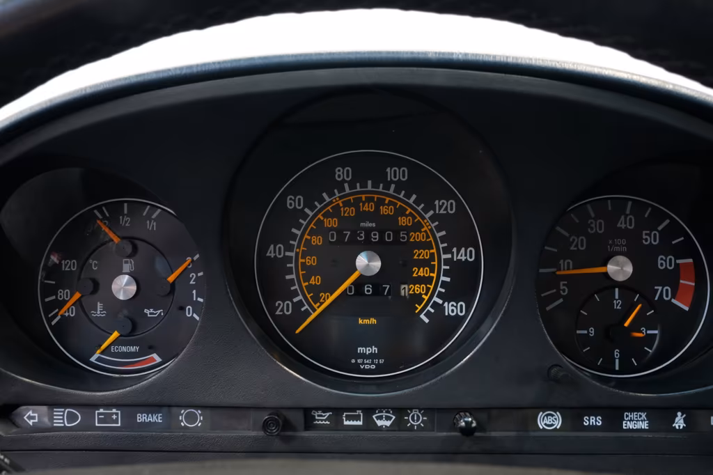 Mercedes-Benz SL 560