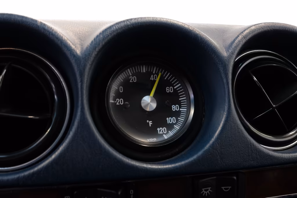 Mercedes-Benz SL 560