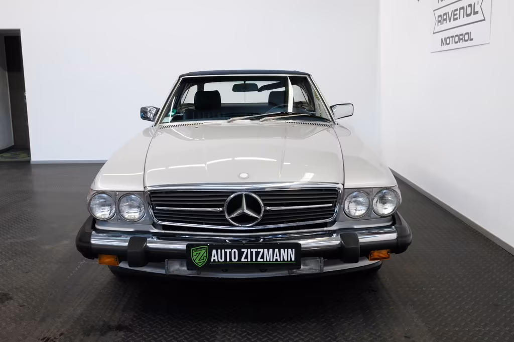 Mercedes-Benz SL 560