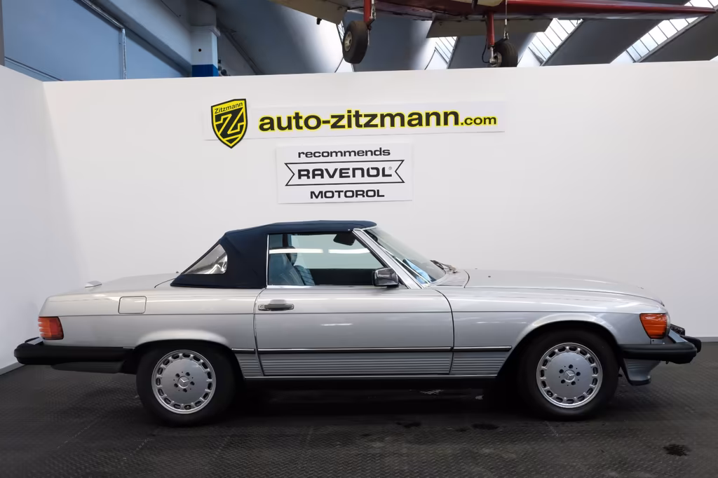 Mercedes-Benz SL 560