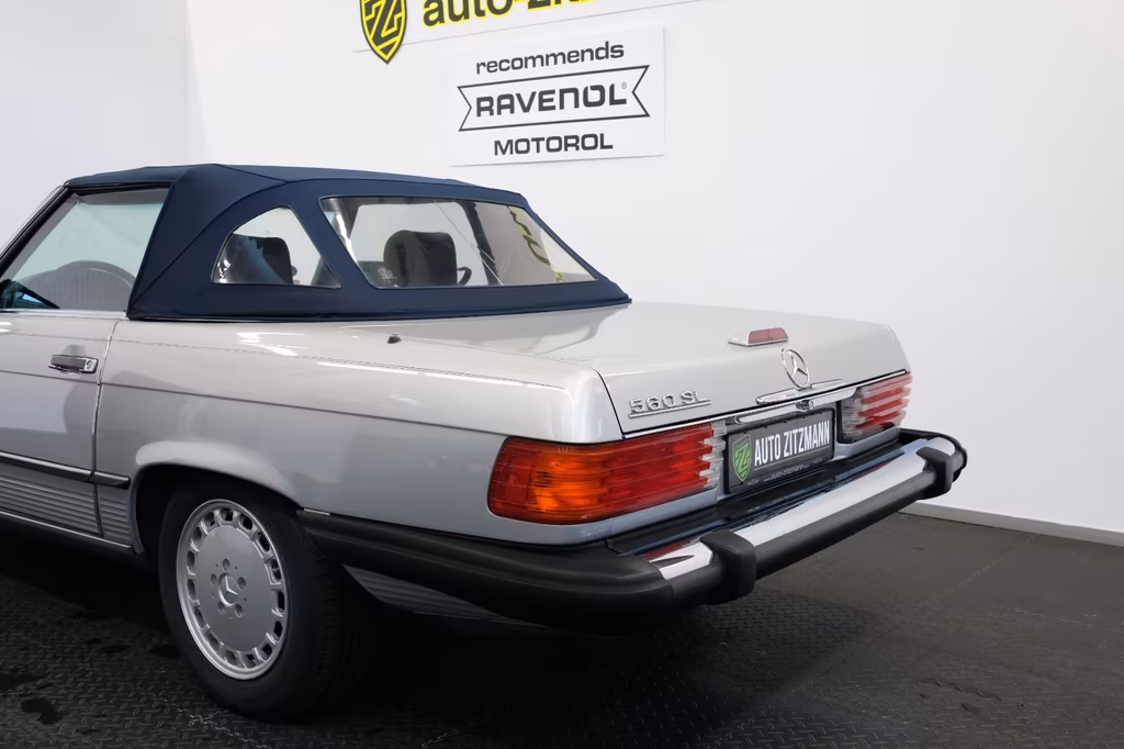 Mercedes-Benz SL 560