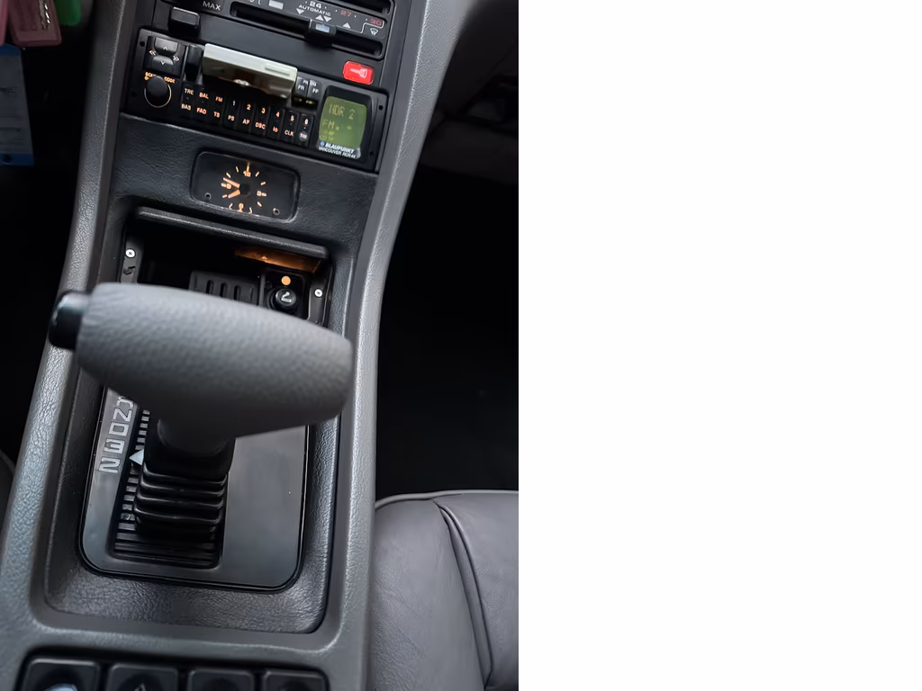 Porsche 928