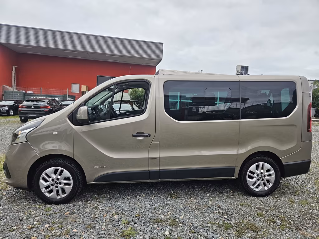 Nissan NV300