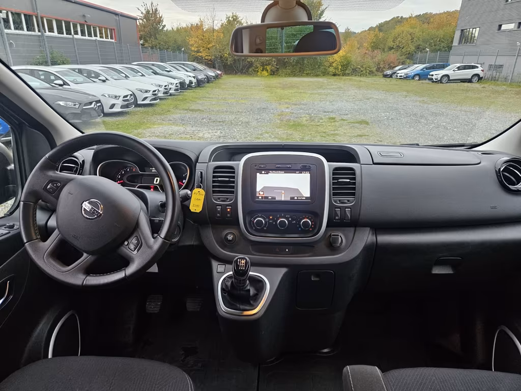 Nissan NV300