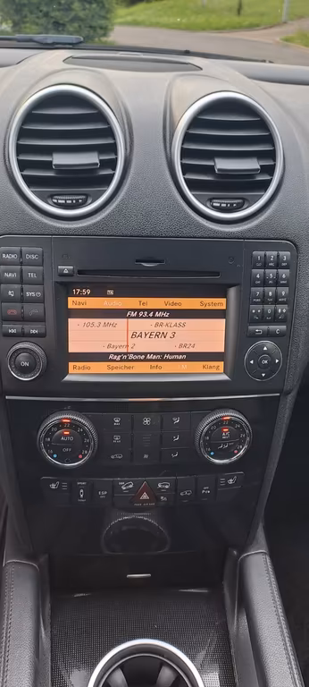 Mercedes-Benz ML 300