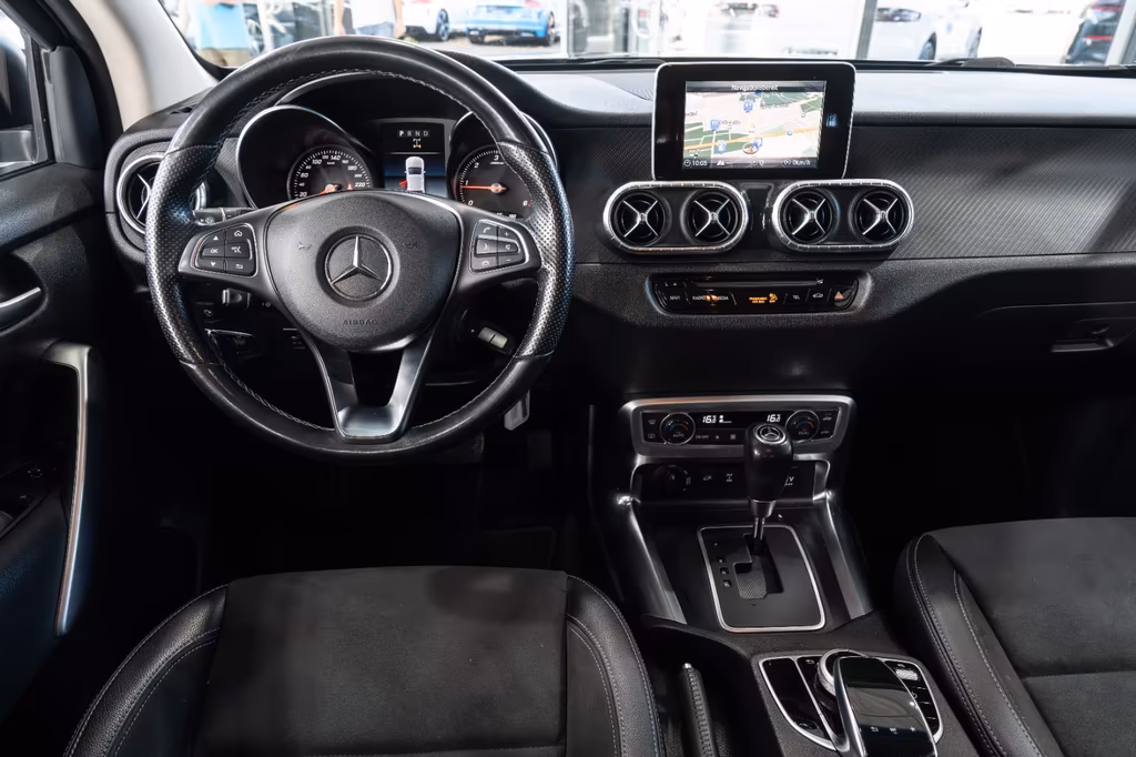 Mercedes-Benz X 250
