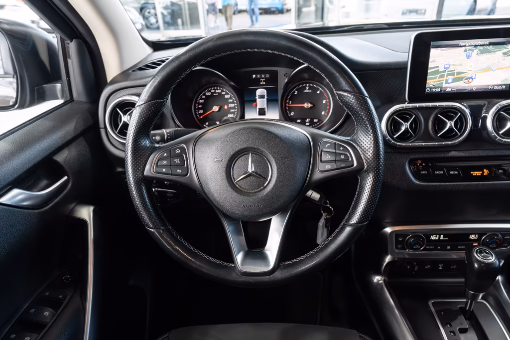 Mercedes-Benz X 250