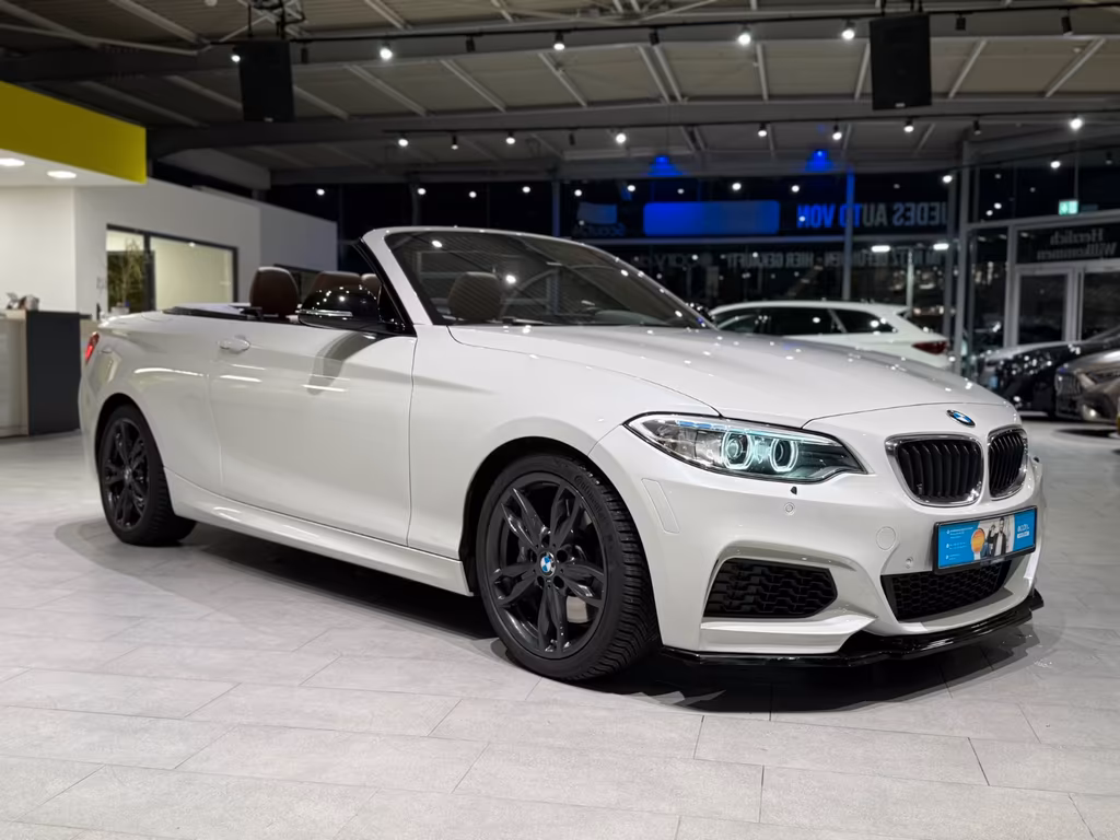 BMW M235