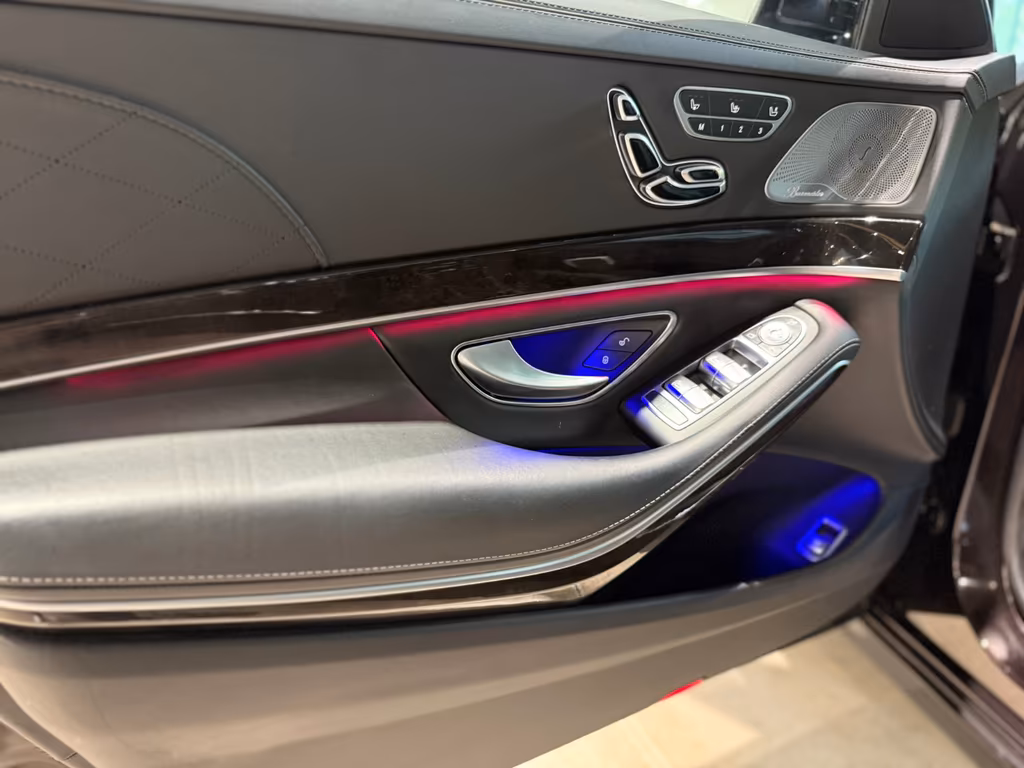Mercedes-Benz S 560