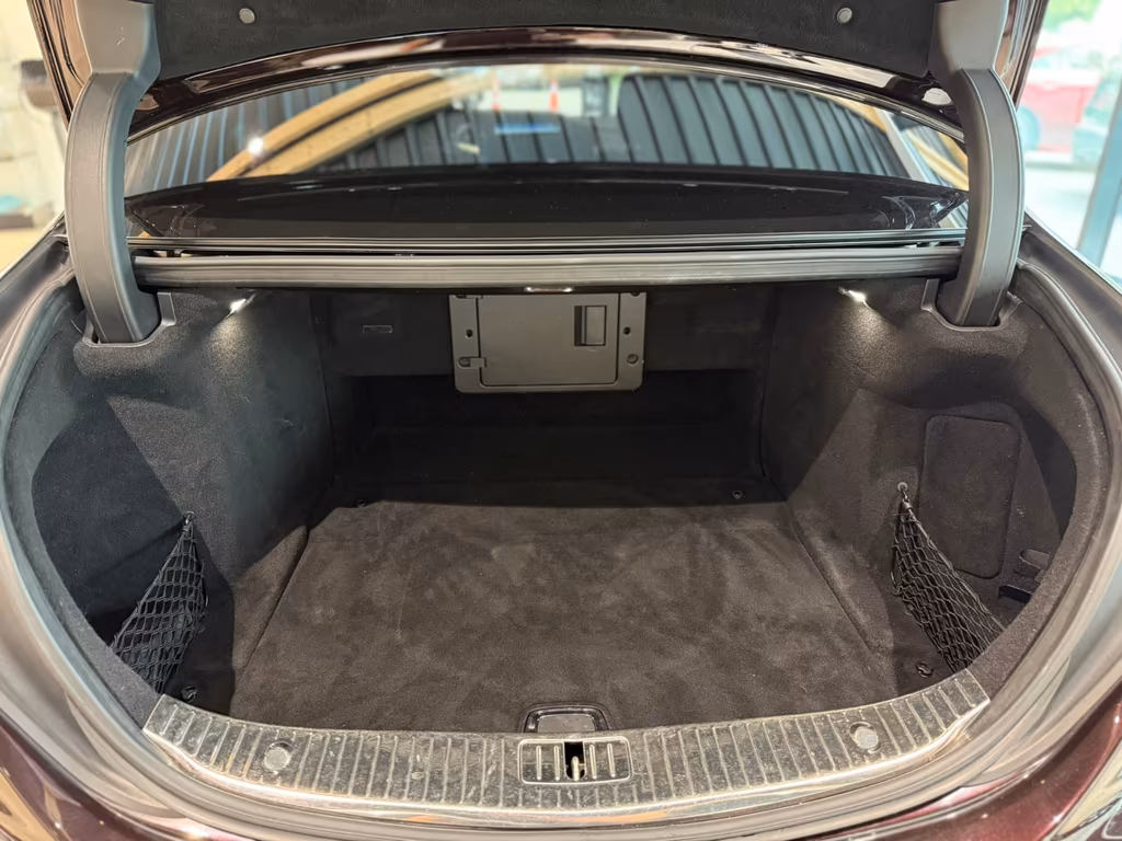 Mercedes-Benz S 560