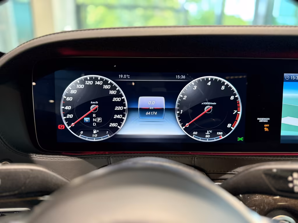 Mercedes-Benz S 560