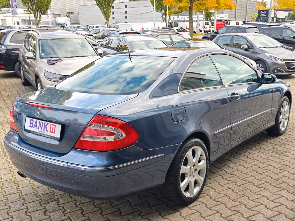 Mercedes-Benz CLK 320