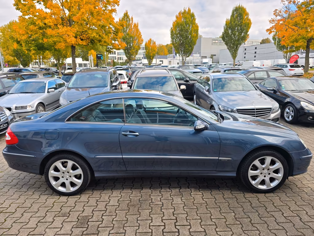 Mercedes-Benz CLK 320