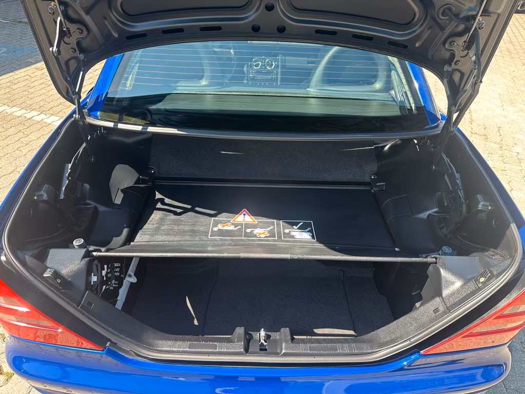 Mercedes-Benz SLK 230