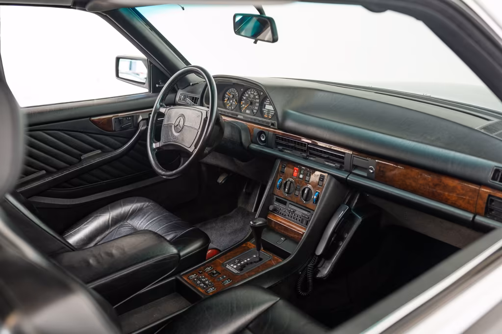 Mercedes-Benz 560