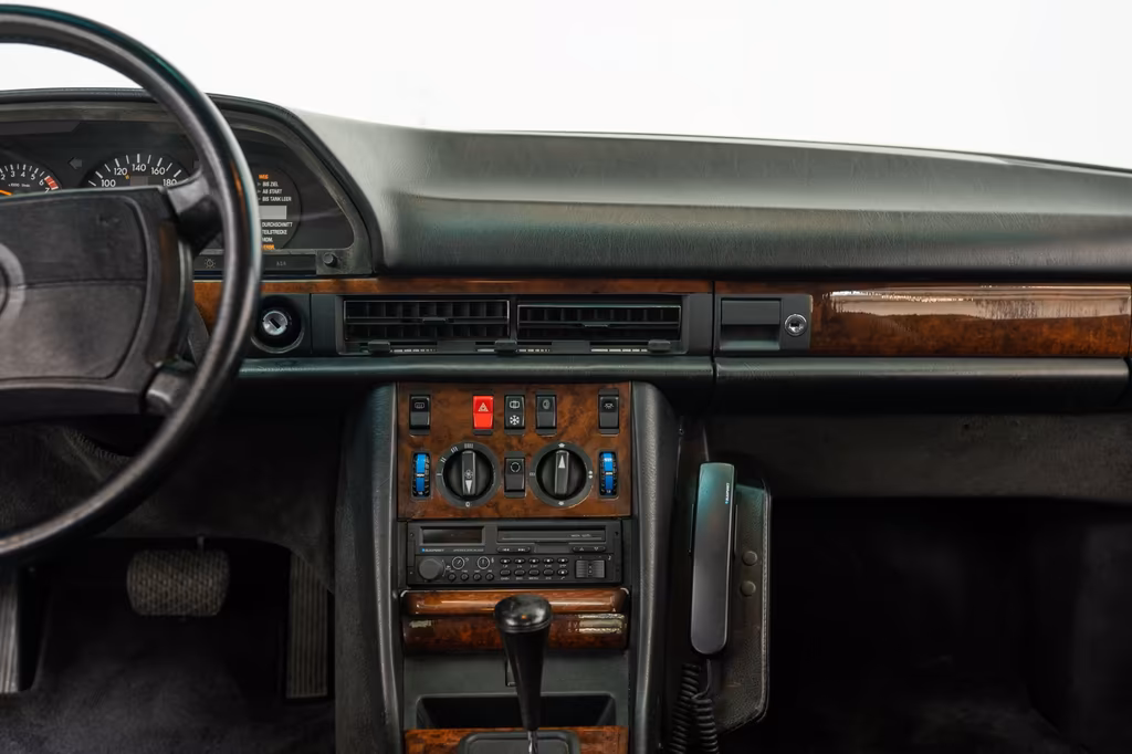 Mercedes-Benz 560