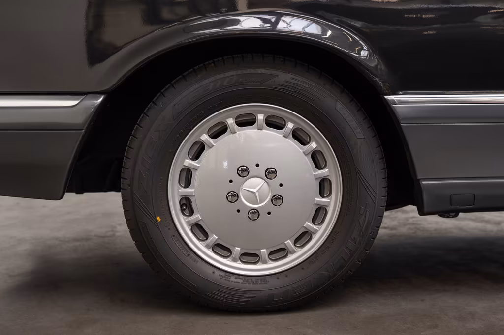 Mercedes-Benz 560