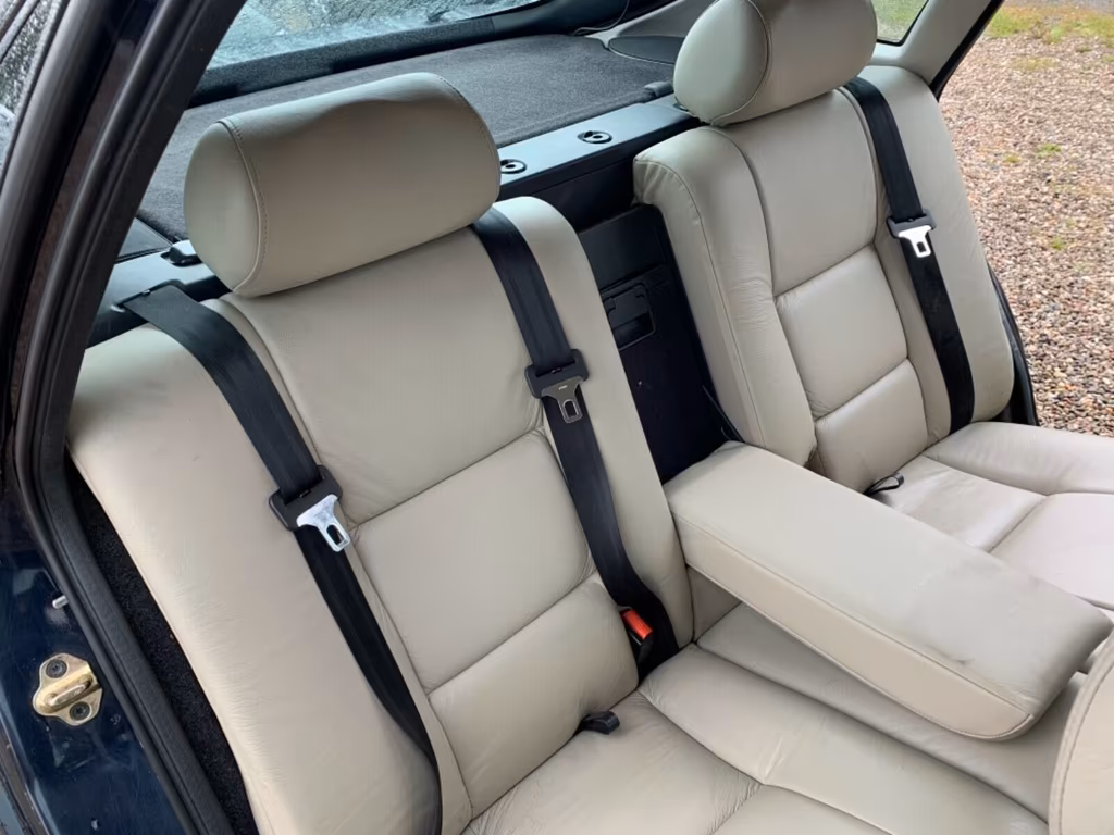 Saab 900