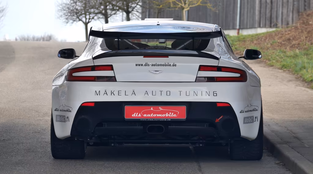 Aston Martin V8 Vantage