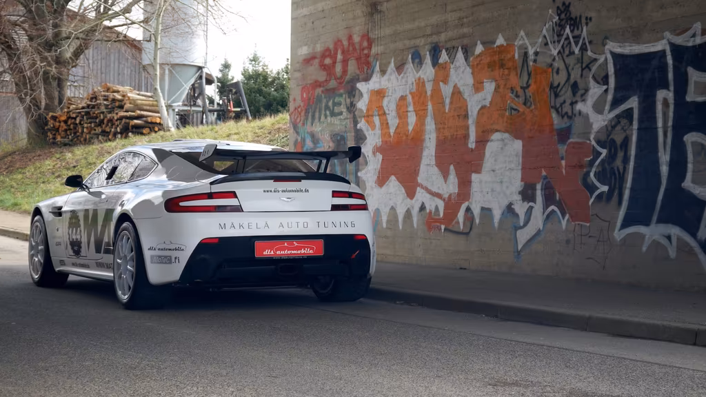 Aston Martin V8 Vantage