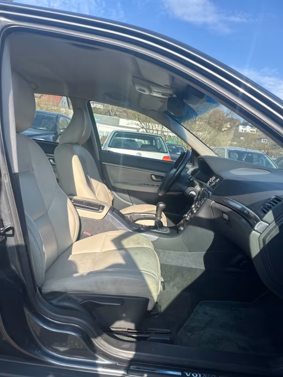Volvo S80