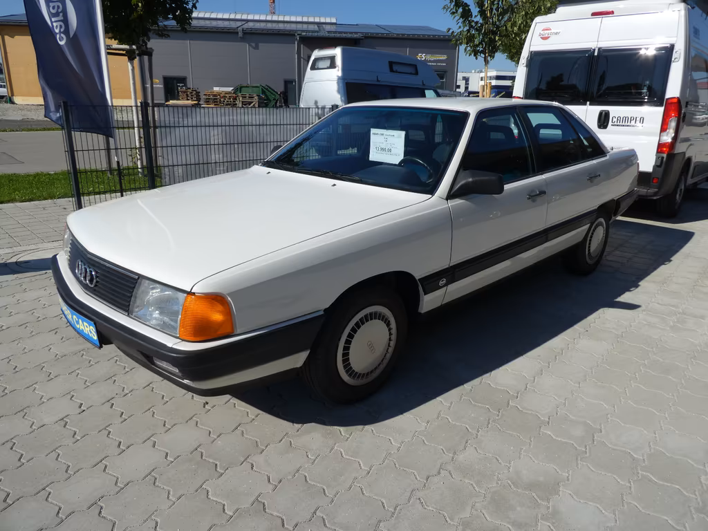 Audi 100