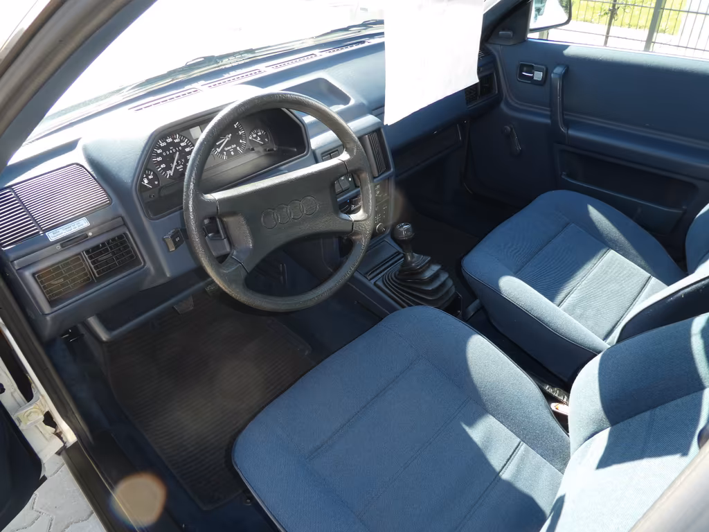 Audi 100