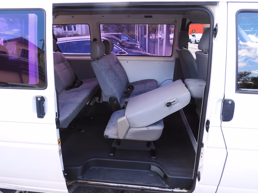 Volkswagen T4 Caravelle