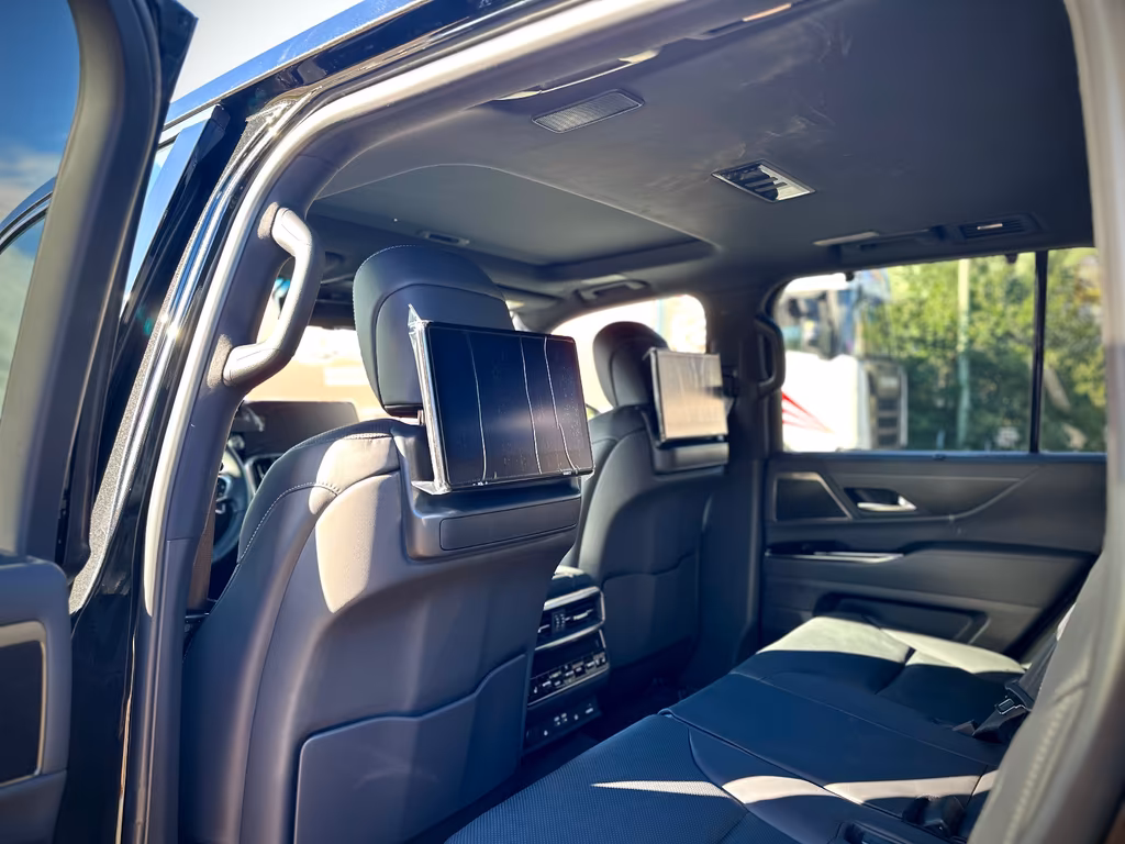 Lexus LX 600