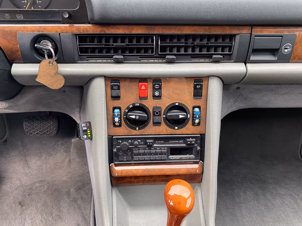 Mercedes-Benz 420