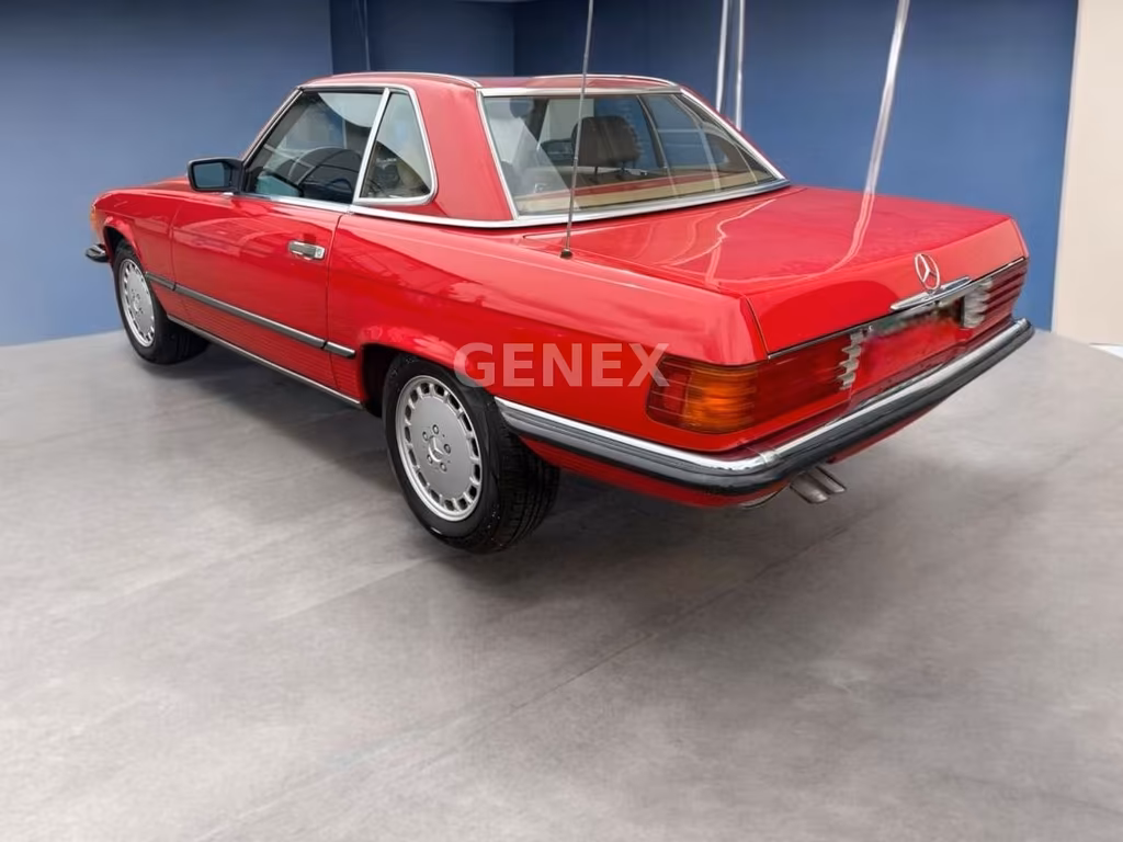 Mercedes-Benz SL 560