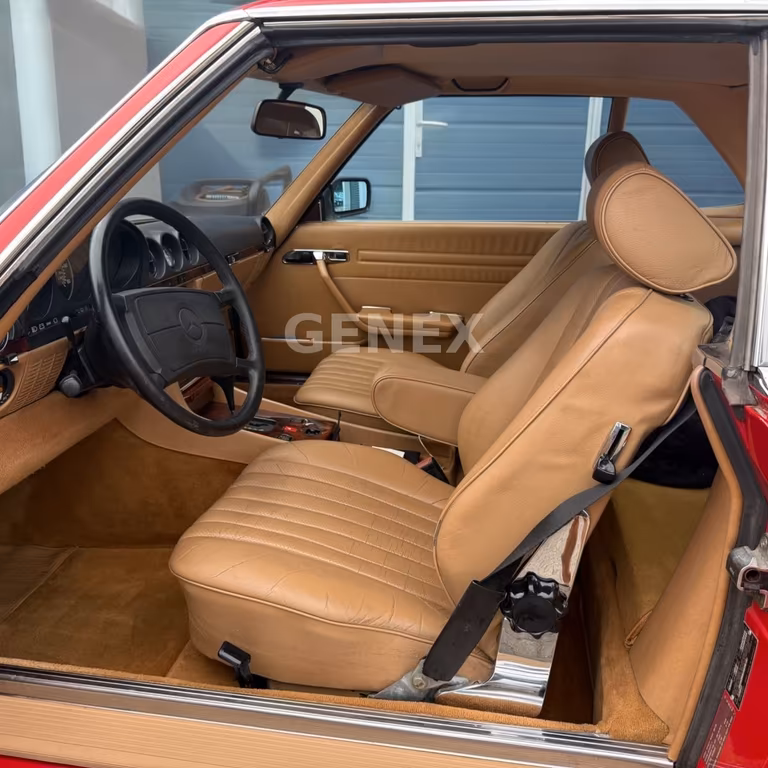 Mercedes-Benz SL 560