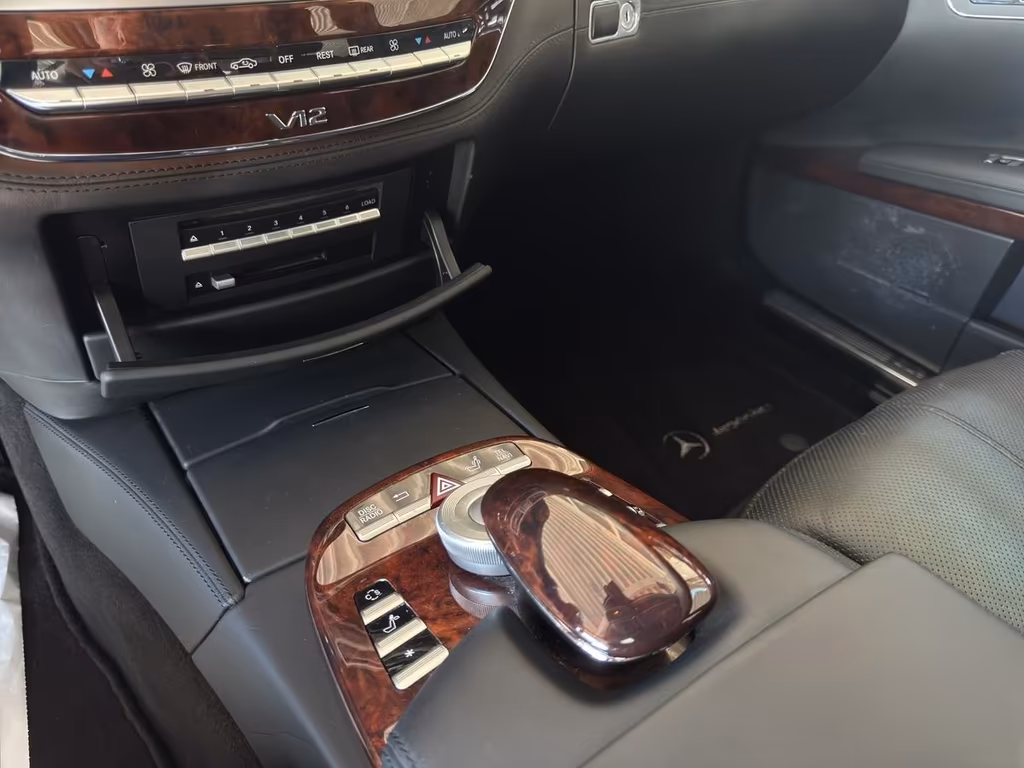 Mercedes-Benz S 600