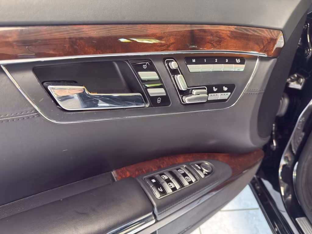 Mercedes-Benz S 600
