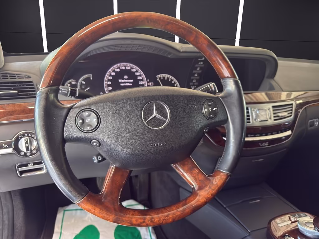 Mercedes-Benz S 600