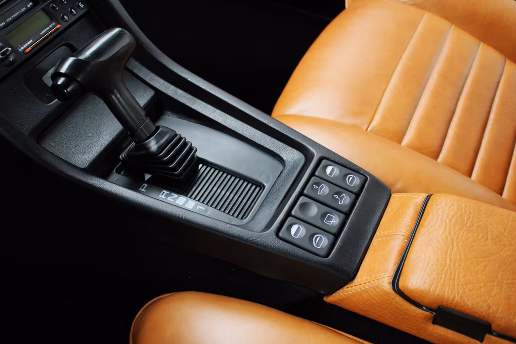 Porsche 928