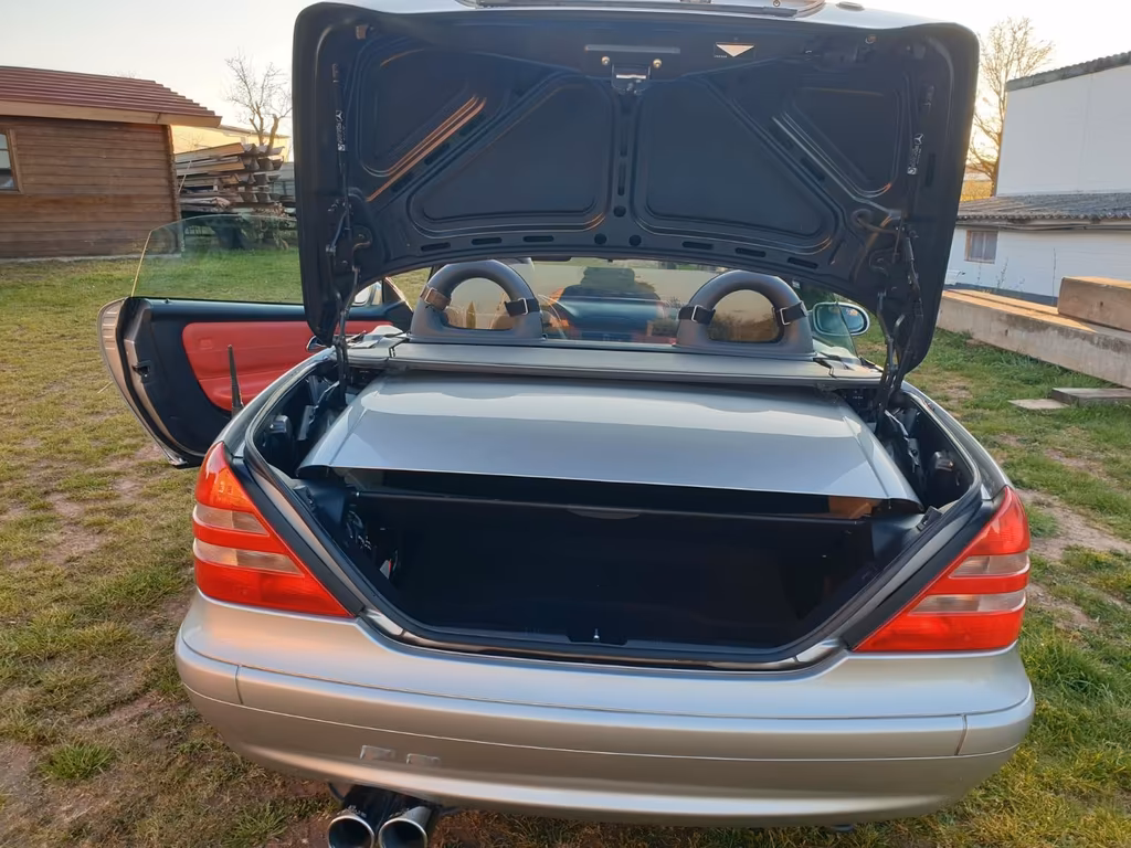 Mercedes-Benz SLK 230