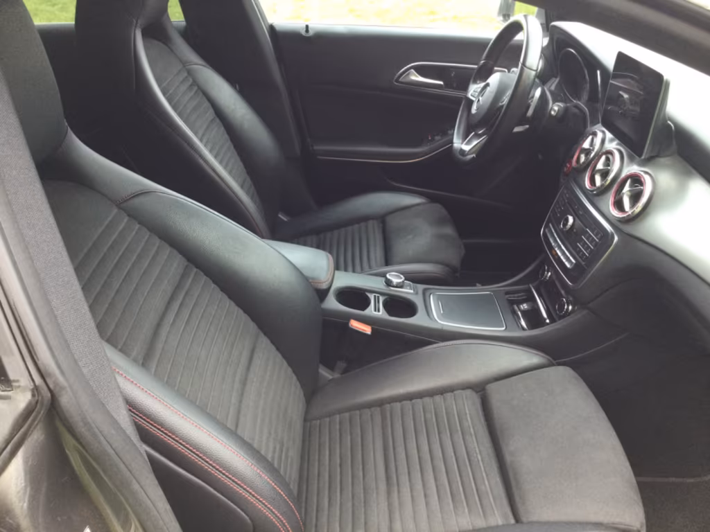 Mercedes-Benz CLA 180