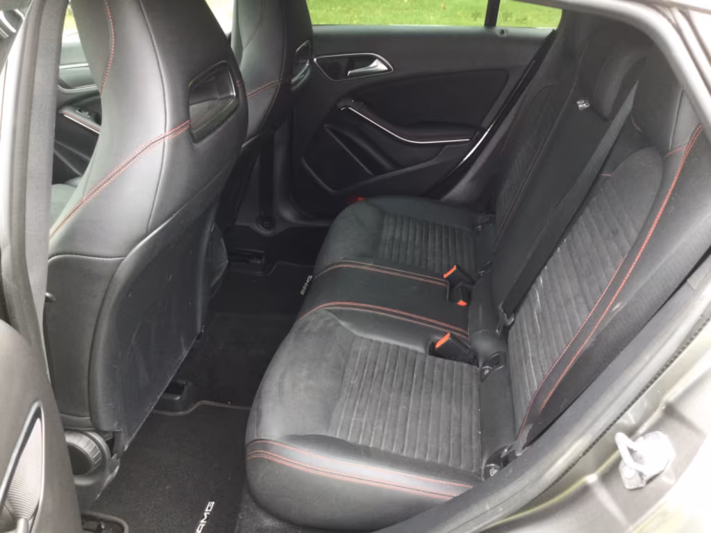 Mercedes-Benz CLA 180