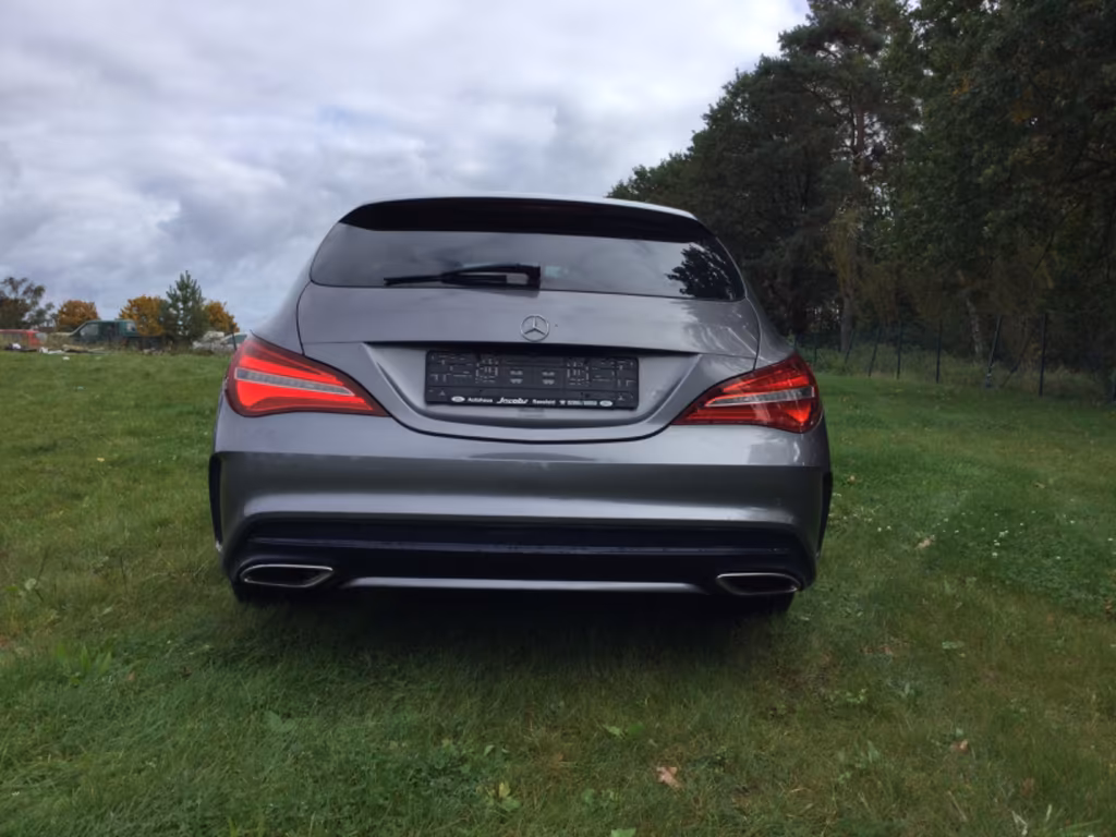 Mercedes-Benz CLA 180