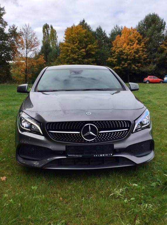 Mercedes-Benz CLA 180
