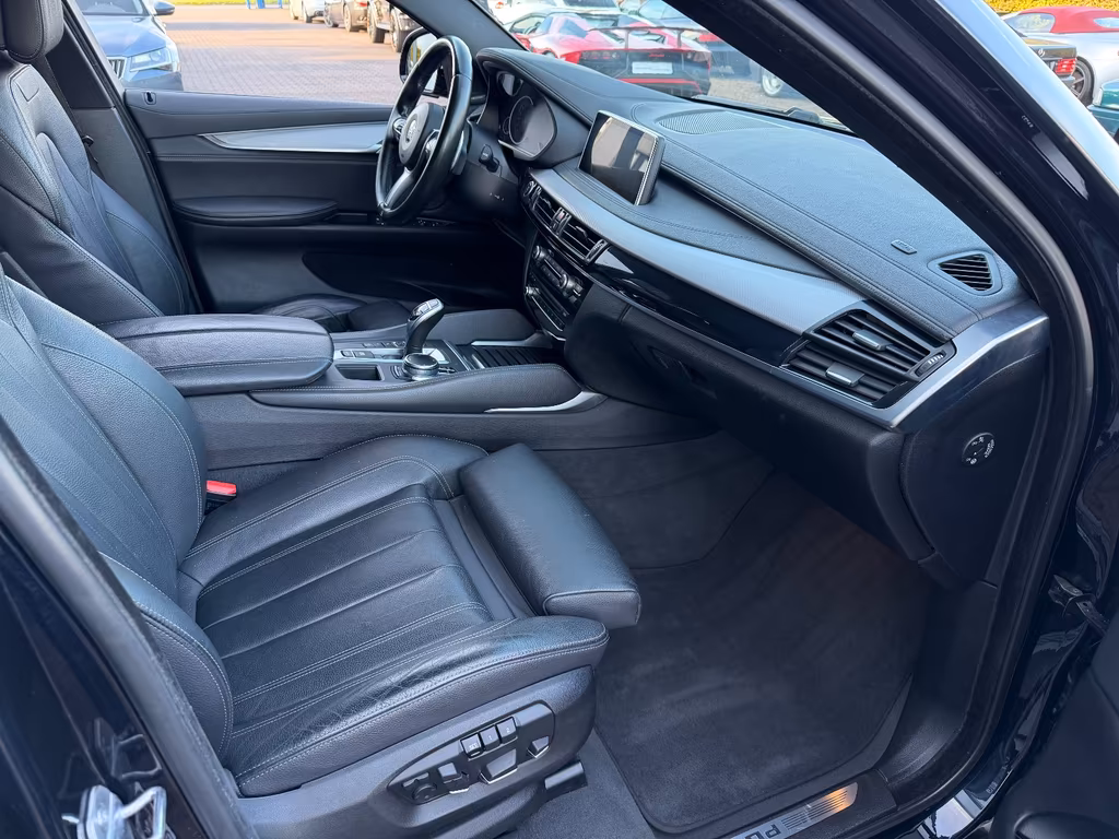 BMW X6 M50