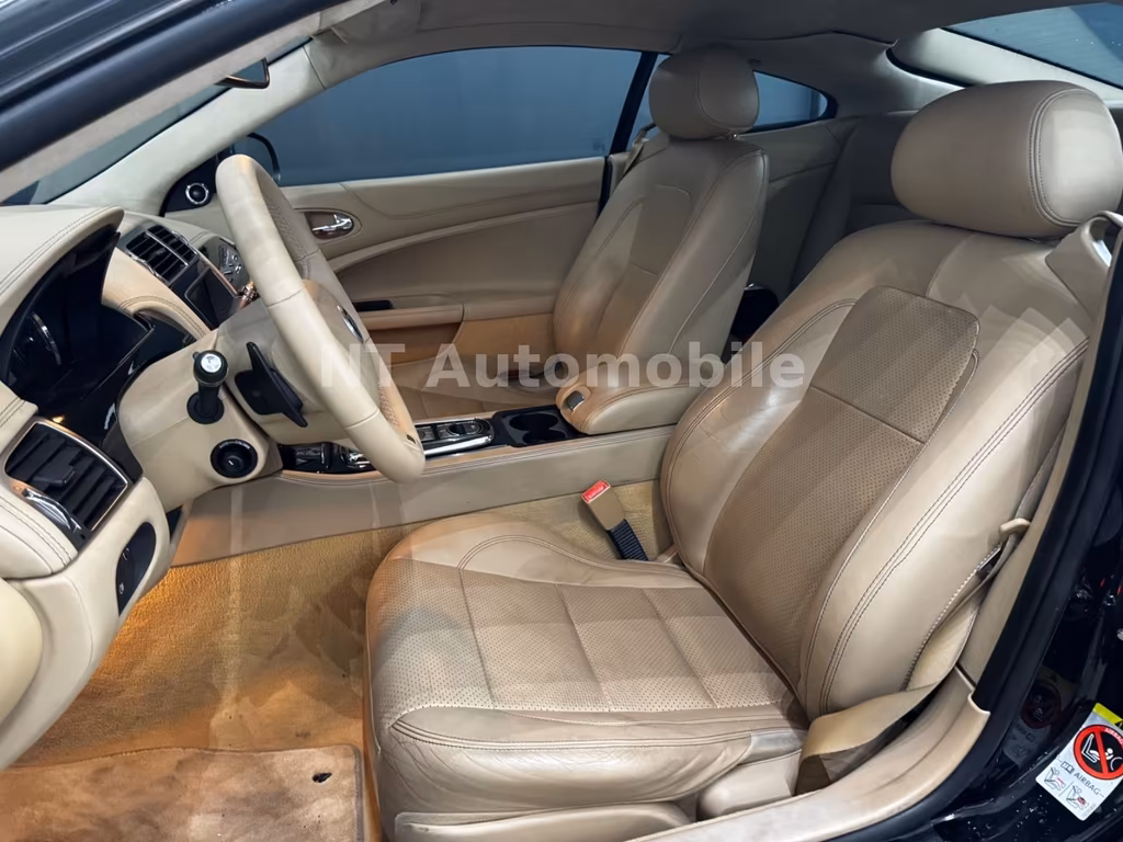 Jaguar XKR