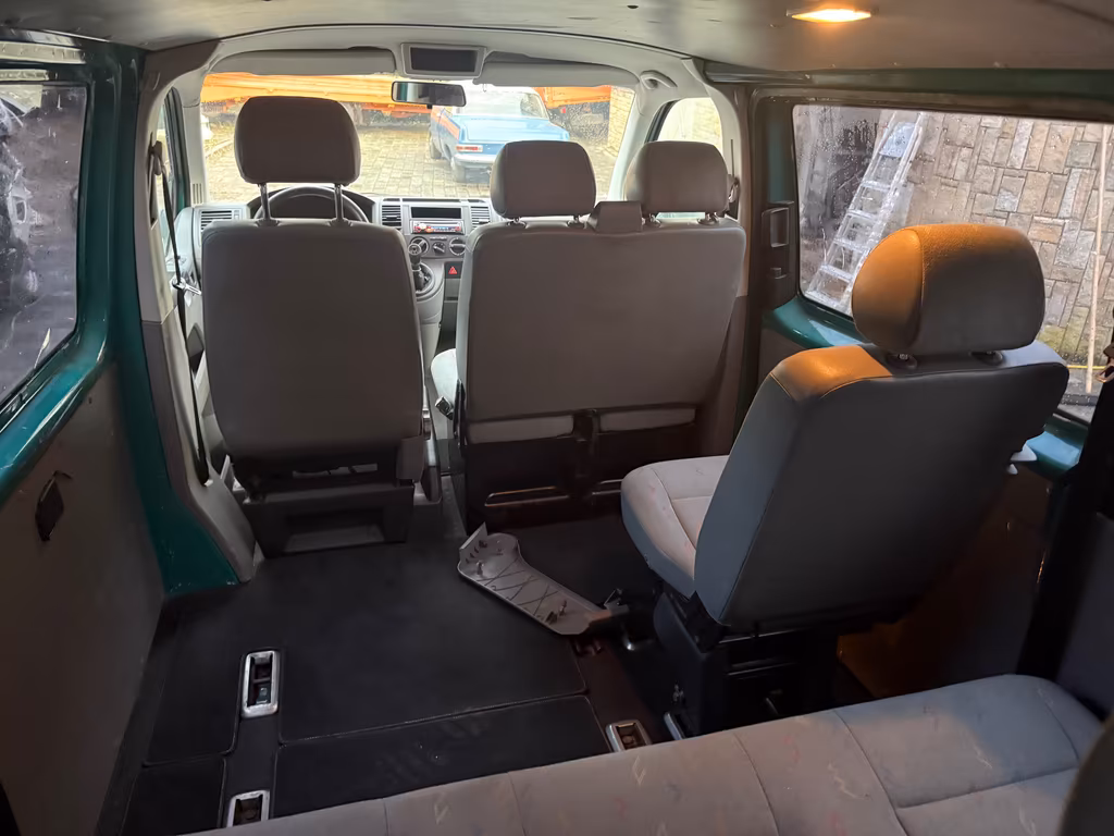 Volkswagen T5 Kombi