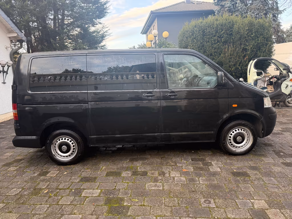 Volkswagen T5 Kombi