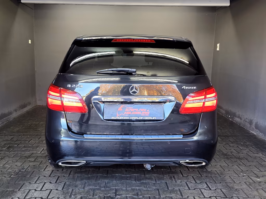 Mercedes-Benz B 220