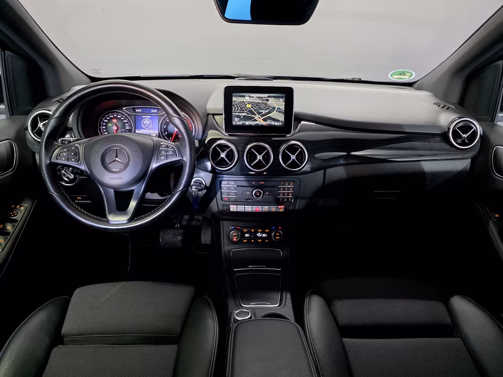 Mercedes-Benz B 220