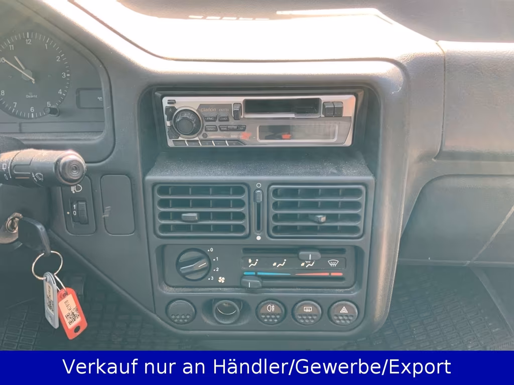 Peugeot 106