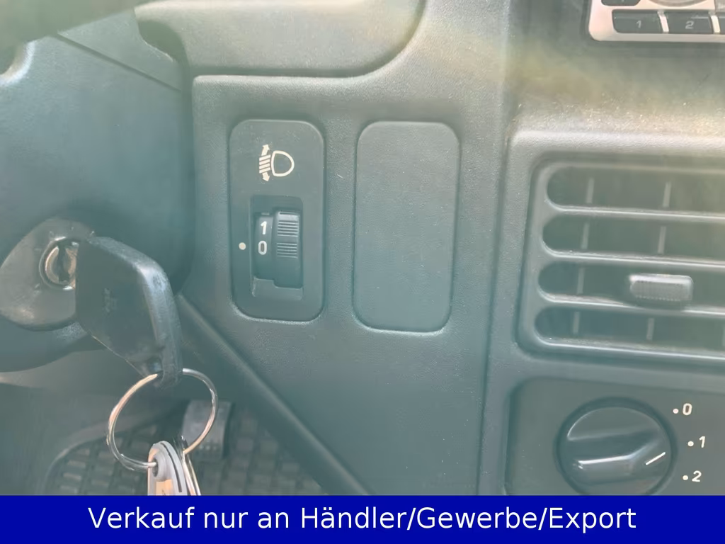 Peugeot 106