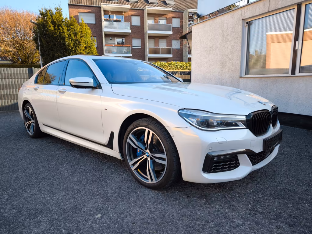 BMW 750